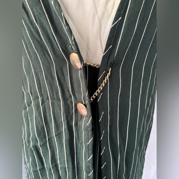 VTG I.S.B. INC. WOMEN'S SZ 10 elegant STRIPED dress green and white. - Picture 10 of 11